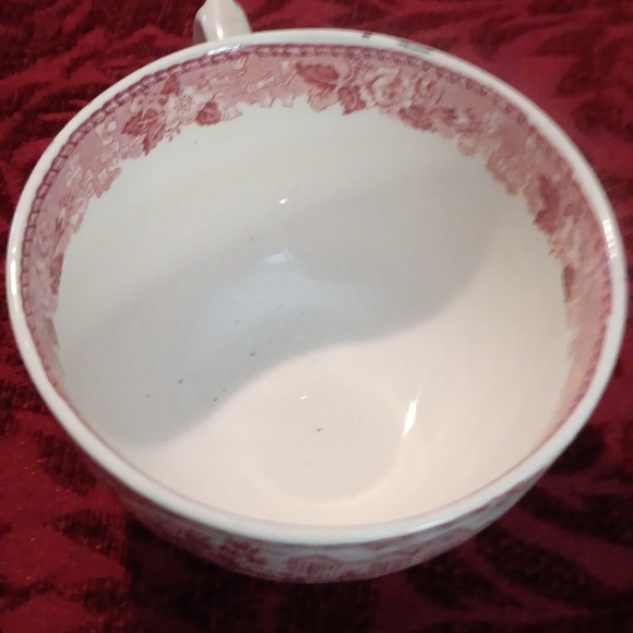 Dinnerware - Picture 4 of 5